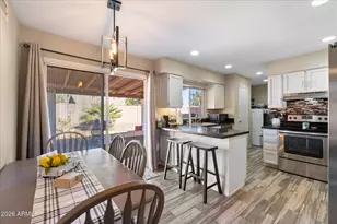 10610 S 42nd Pl, Phoenix, AZ 85044 - Photo 5