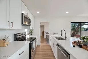 703 E Corte Oro, Phoenix, AZ 85020 - Photo 11