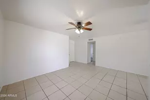 20606 N 31st Dr, Phoenix, AZ 85027 - Photo 9