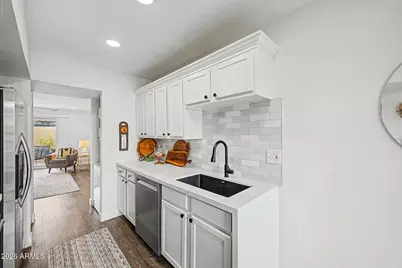 4646 N 11th Avenue #104, Phoenix, AZ 85013 - Photo 5
