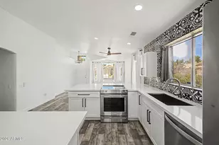 3417 E Kelton Ln, Phoenix, AZ 85032 - Photo 13