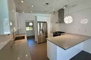 3702 E Paradise Dr, Phoenix, AZ 85028 - Photo 5