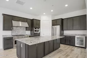 7942 W Rowel Rd, Peoria, AZ 85383 - Photo 3