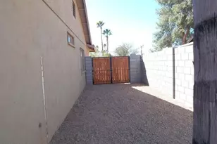 5118 E Gelding Dr, Scottsdale, AZ 85254 - Photo 3
