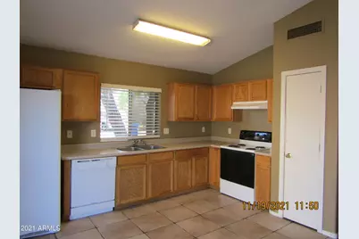 10946 E Carol Avenue, Mesa, AZ 85208 - Photo 5