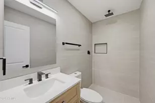 8262 E Monte Vista Rd, Scottsdale, AZ 85257 - Photo 19