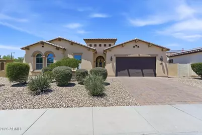 15766 W Wilshire Drive, Goodyear, AZ 85395 - Photo 1
