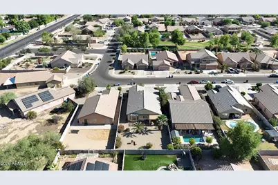 2629 W Maldonado Road, Phoenix, AZ 85041 - Photo 9