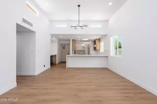 3401 N 37th St, Phoenix, AZ 85018 - Photo 13