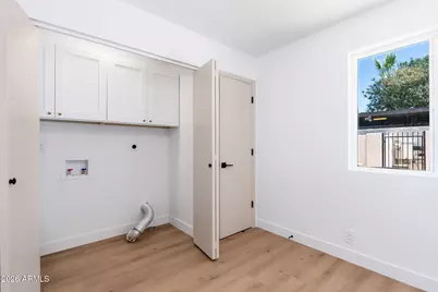 3401 N 37th Street #9, Phoenix, AZ 85018 - Photo 9