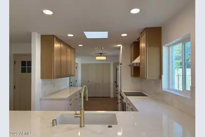 3401 N 37th Street #9, Phoenix, AZ 85018 - Photo 9