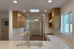 3401 N 37th St, Phoenix, AZ 85018 - Photo 9