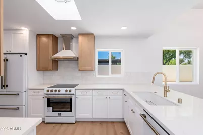 3401 N 37th Street #9, Phoenix, AZ 85018 - Photo 5