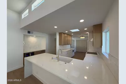 3401 N 37th Street #9, Phoenix, AZ 85018 - Photo 1