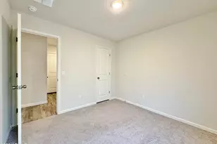 9236 W Madero Dr, Arizona City, AZ 85123 - Photo 19