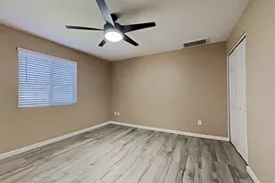 12229 N 47th Ln N, Glendale, AZ 85304 - Photo 9