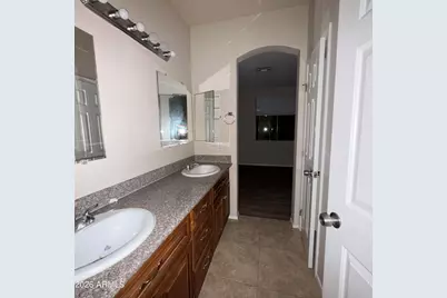 6537 S 15th Drive, Phoenix, AZ 85041 - Photo 29