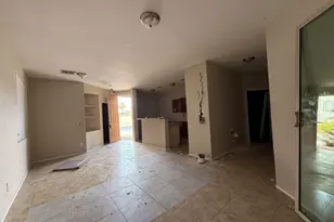 6537 S 15th Dr, Phoenix, AZ 85041 - Photo 3