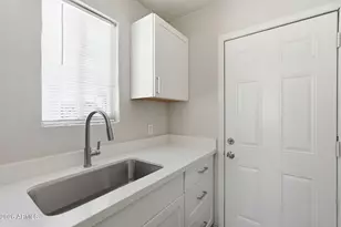 1038 N 16th St, Phoenix, AZ 85006 - Photo 13