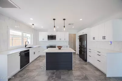 10251 N 53rd Avenue, Glendale, AZ 85302 - Photo 15