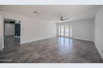 10251 N 53rd Avenue, Glendale, AZ 85302 - Photo 13