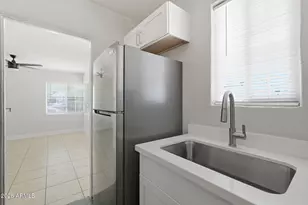 1040 N 16th St, Phoenix, AZ 85006 - Photo 11