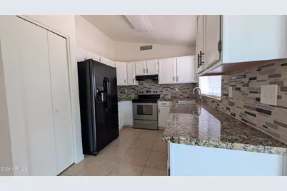 9187 N 84th Avenue, Peoria, AZ 85345 - Photo 7
