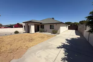 1114 E Desert Dr, Phoenix, AZ 85042 - Photo 7