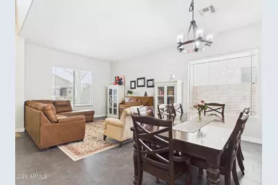 8034 W Clara Lane, Peoria, AZ 85382 - Photo 11