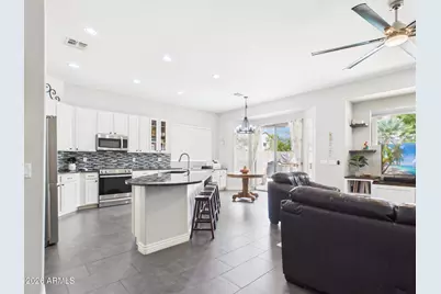 8034 W Clara Lane, Peoria, AZ 85382 - Photo 3
