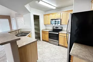 17017 N 12th St, Phoenix, AZ 85022 - Photo 11