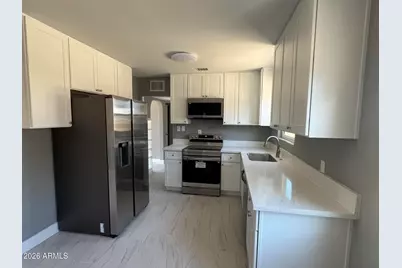 6328 W Maryland Avenue, Glendale, AZ 85301 - Photo 7