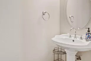 1300 N Sycamore Ct, Chandler, AZ 85224 - Photo 17