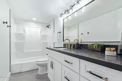 351 E Thomas Road #D208, Phoenix, AZ 85012 - Photo 31