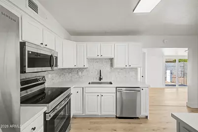 2702 E Grovers Avenue, Phoenix, AZ 85032 - Photo 17