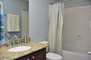 3939 E Cat Balue Dr, Phoenix, AZ 85050 - Photo 13