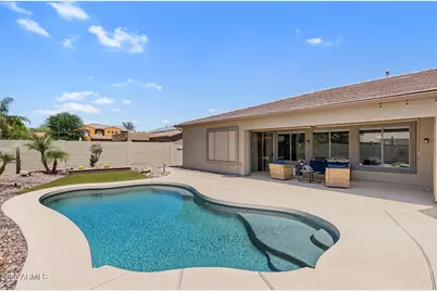 18077 W Banff Lane, Surprise, AZ 85388 - Photo 5