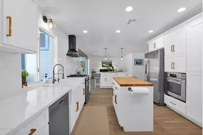 7741 N 16th Lane, Phoenix, AZ 85021 - Photo 11