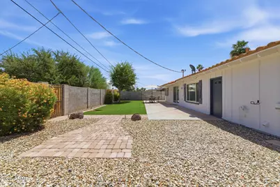 8224 E Devonshire Avenue, Scottsdale, AZ 85251 - Photo 19