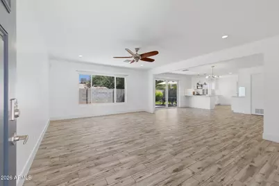8224 E Devonshire Avenue, Scottsdale, AZ 85251 - Photo 3