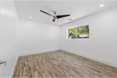 8224 E Devonshire Avenue, Scottsdale, AZ 85251 - Photo 15