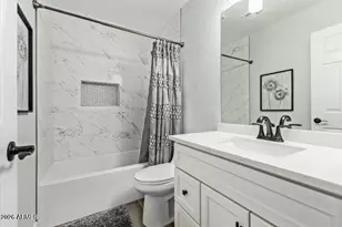 10617 W Daley Ln, Peoria, AZ 85383 - Photo 25