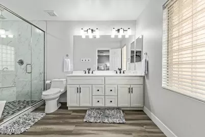 10617 W Daley Lane, Peoria, AZ 85383 - Photo 17