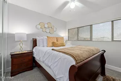 10617 W Daley Lane, Peoria, AZ 85383 - Photo 23