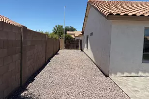 1351 W Lark Dr, Chandler, AZ 85286 - Photo 31