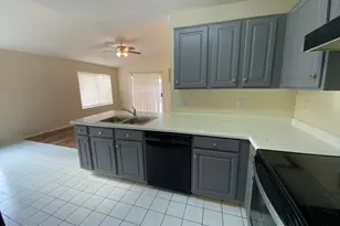 10849 W Monterosa St, Phoenix, AZ 85037 - Photo 9