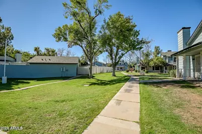 10100 N 89th Avenue #33, Peoria, AZ 85345 - Photo 17