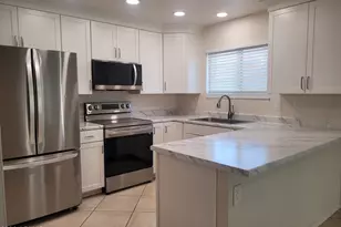 3910 E Shomi St, Phoenix, AZ 85044 - Photo 3