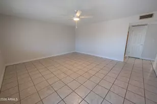 5723 W Wilshire Dr, Phoenix, AZ 85035 - Photo 5