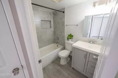 5723 W Wilshire Drive, Phoenix, AZ 85035 - Photo 11